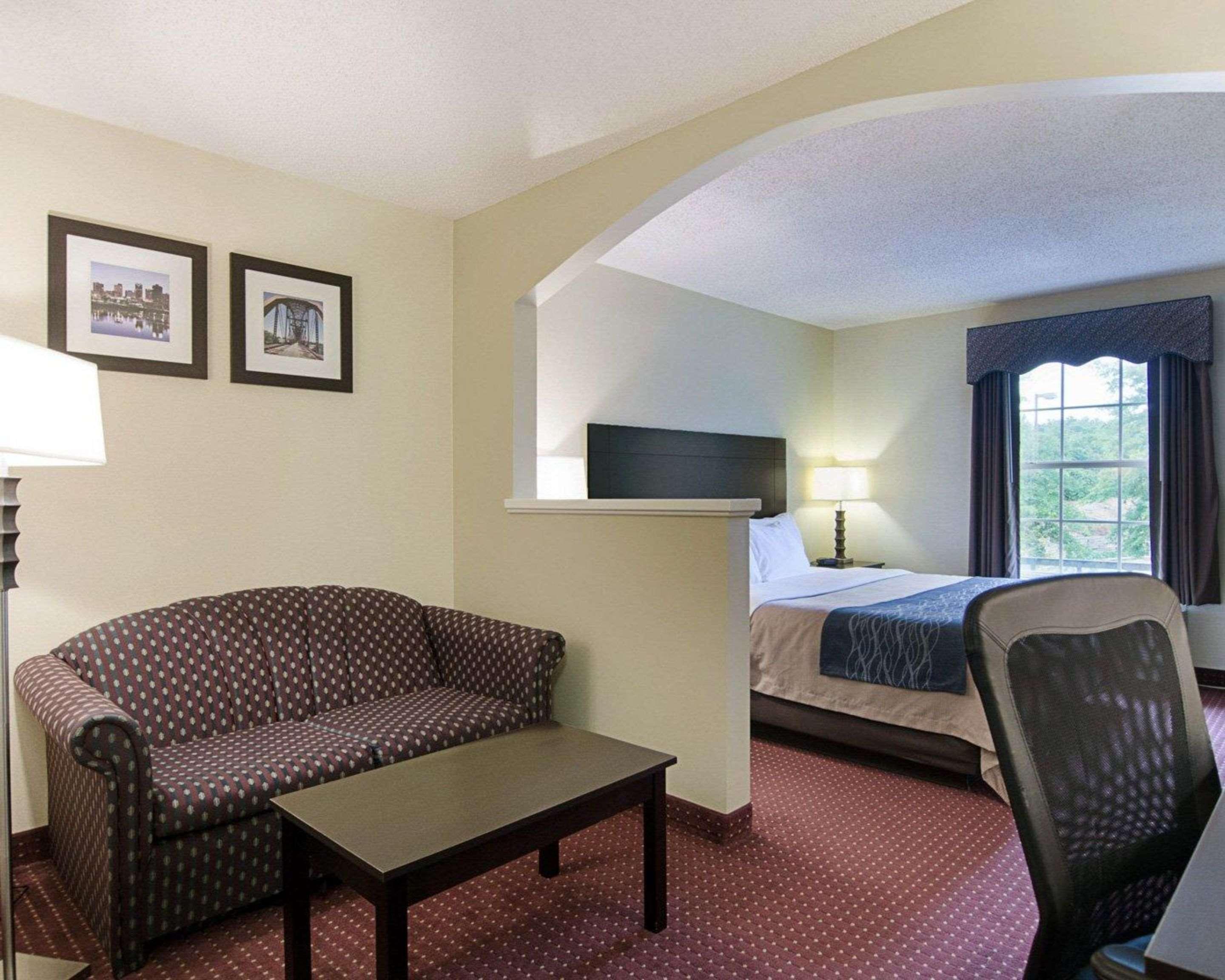 Quality & West Hotel 2*