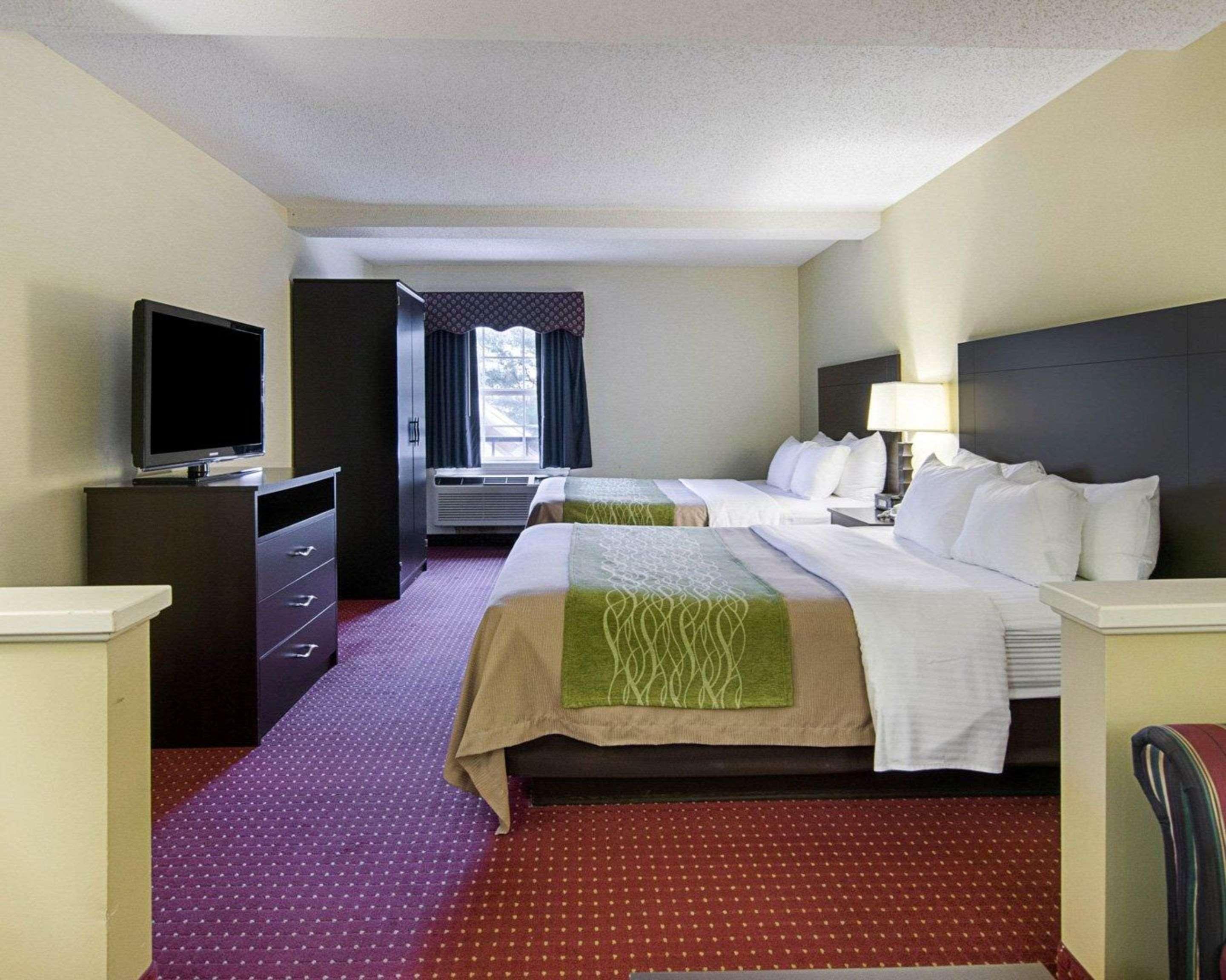 Quality & West Hotel 2*