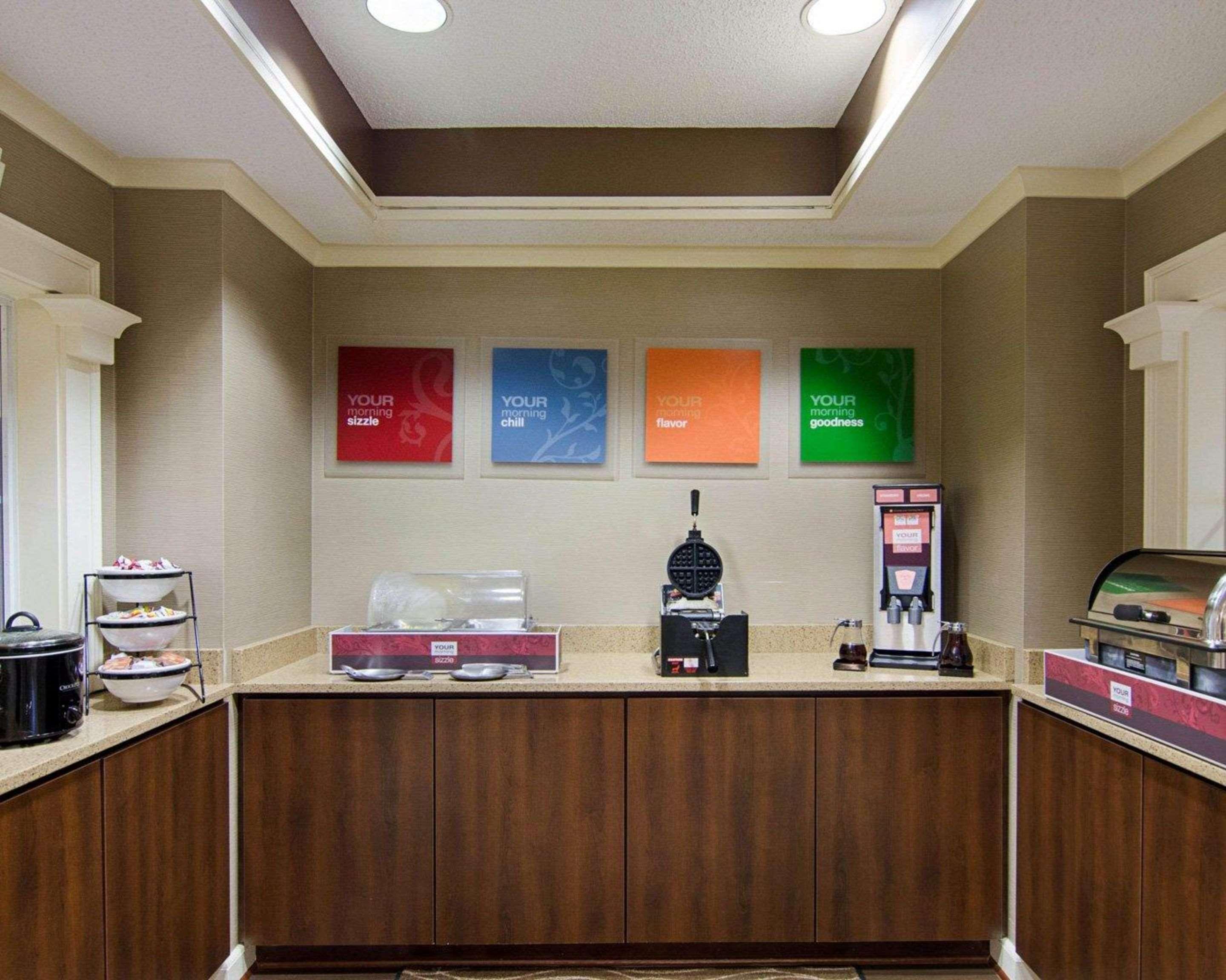 Quality & West Hotel 2*