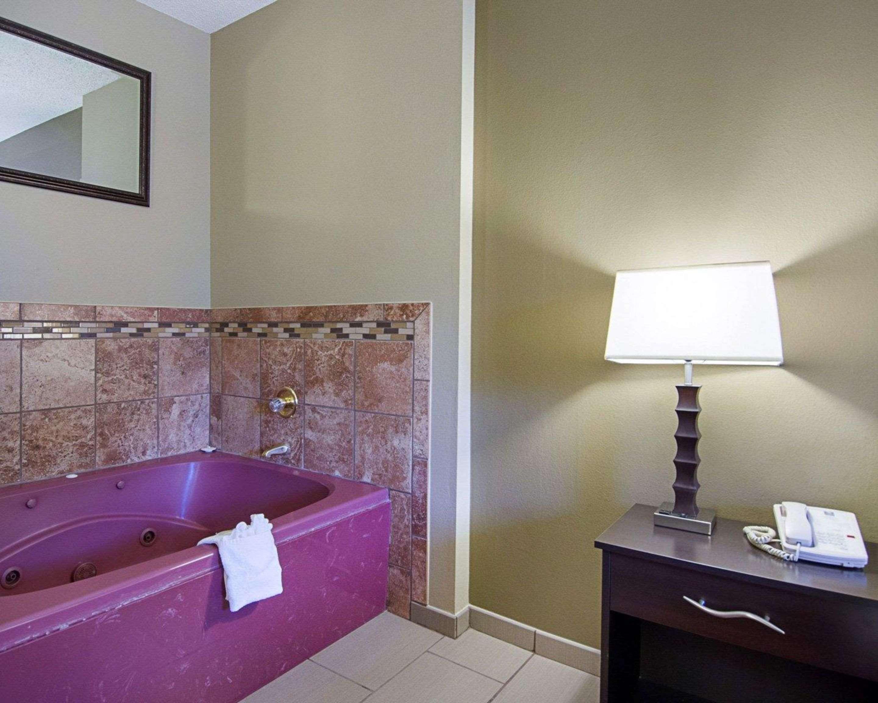 Hotel Quality & West Little Rock