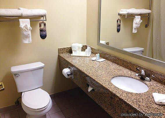 Quality & West Hotel Little Rock
